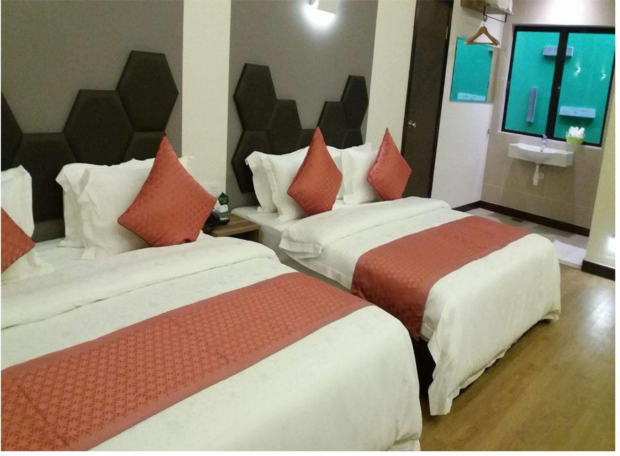 Memoire Hornbill Hotel Kuching Exterior foto